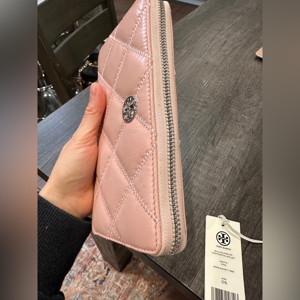 Tory Burch Willa Glazed Zip Continental Wallet - Picture 4 of 9
